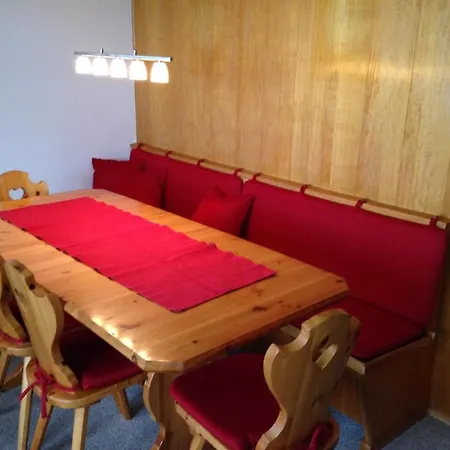 Appartement Butterfly Appartement-fewo- Bad- Wc- 3 Schlafraeume 4-zimmerwohnung By Interhome *